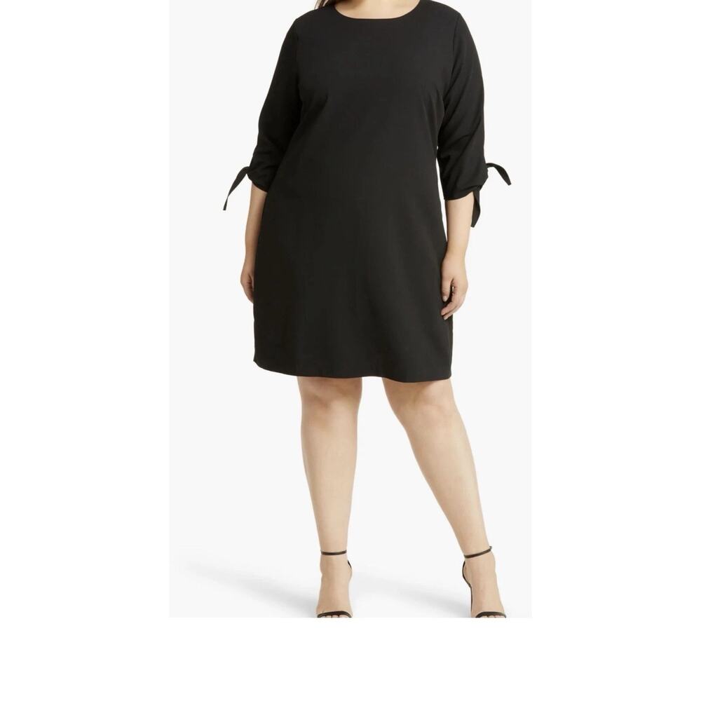 CeCe Black Short Sleeve Shift Dress Crew Neck Zip Back EUC Sz 16W